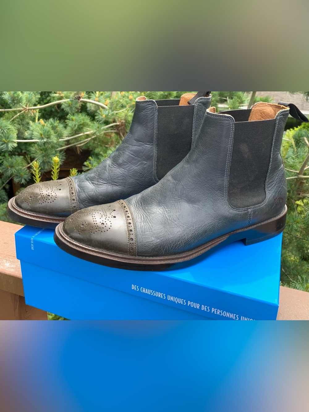 John Fluevog Chelsea boots | Navy